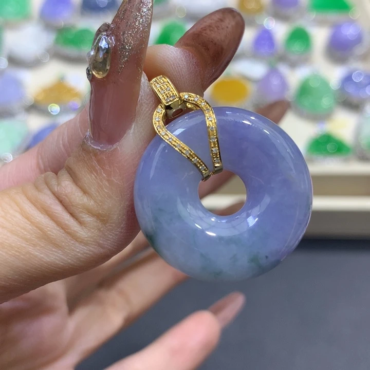 翡翠颈饰18K金镶嵌翡翠