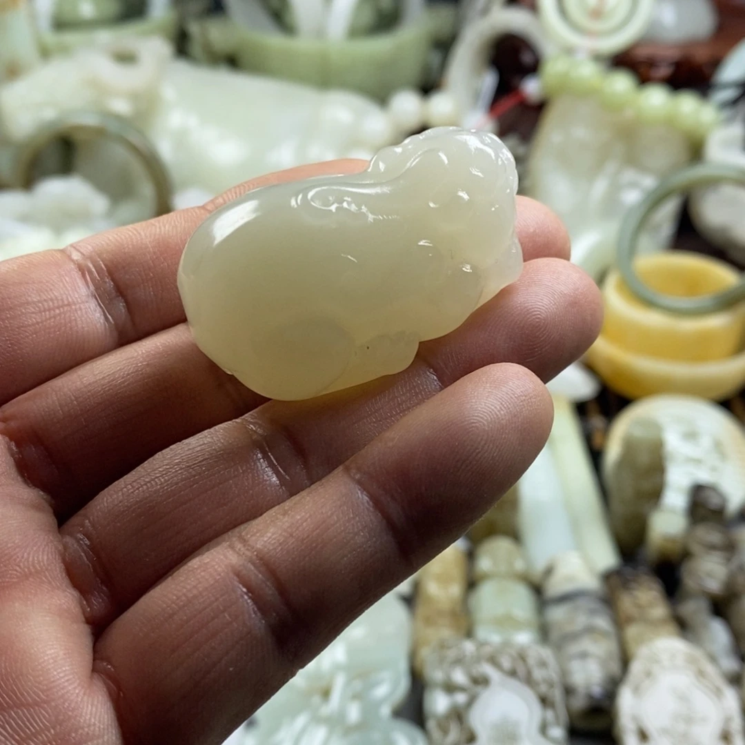 和田玉（糖玉）未镶嵌颈饰