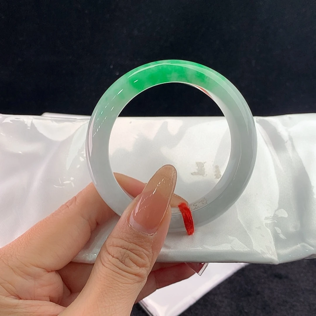 【闪购商品】未镶嵌手镯翡翠正52.7