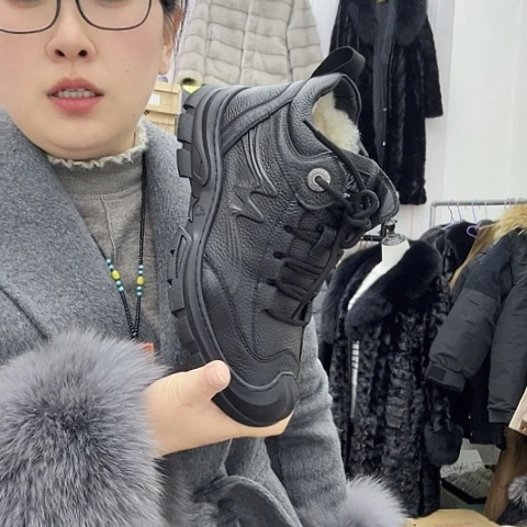 男士皮毛一体鞋39码