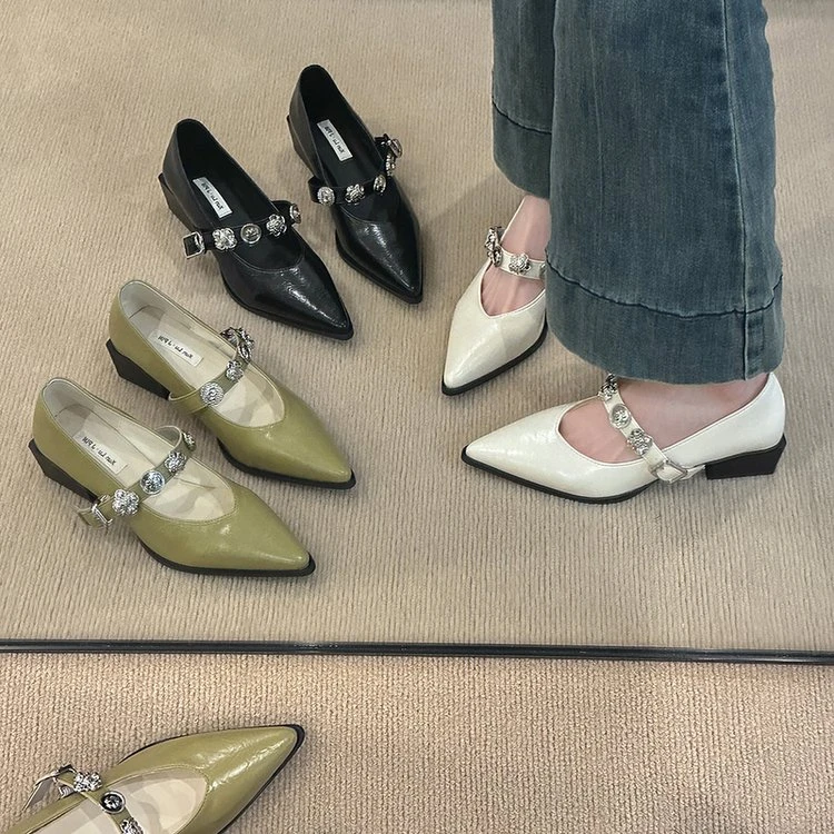 顾小姐推荐-2025气质百搭V口日常显瘦款4cm粗跟增高单鞋女