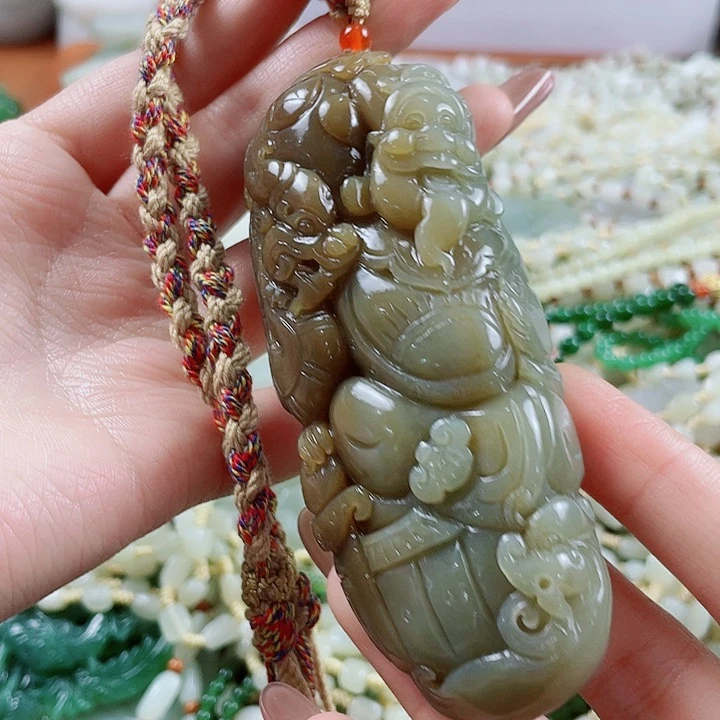 颈饰未镶嵌和田玉