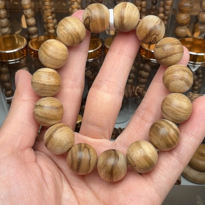 沉香碎屑沉香达拉干沉香1.4+的12.5克