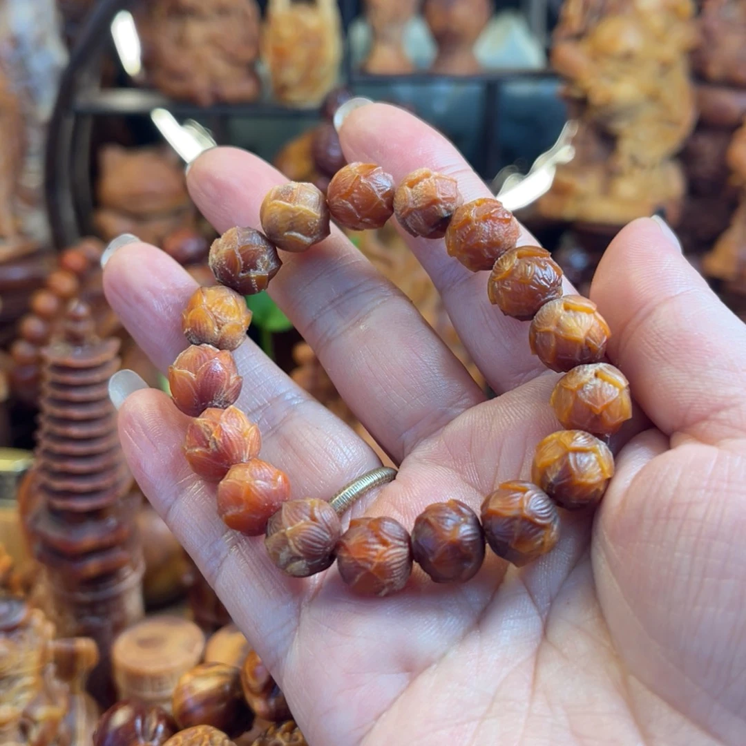 其他松木（琥珀木）微瑕莲花手串