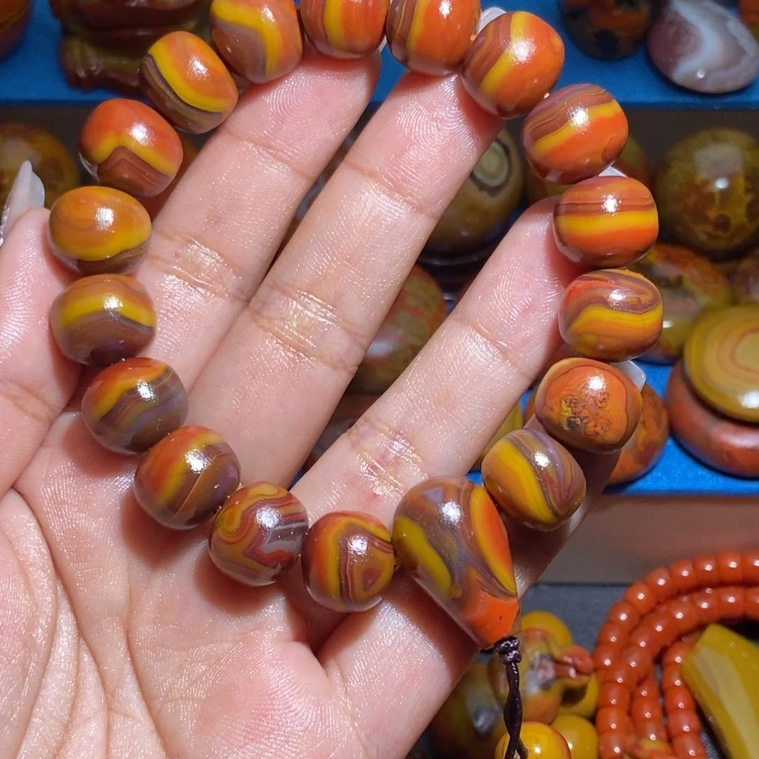 繁***点玛瑙/玉髓未镶嵌手串