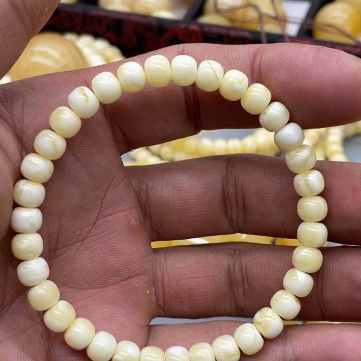 琥珀未镶嵌裸石手串
