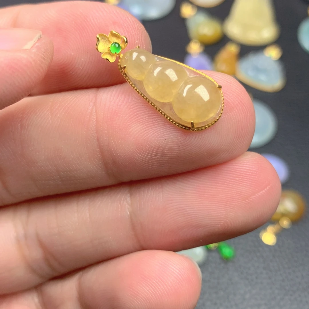 【闪购商品】颈饰18K金镶嵌翡翠翡翠