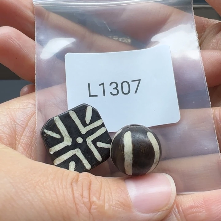 二***刀玛瑙/玉髓未镶嵌珠宝半成品