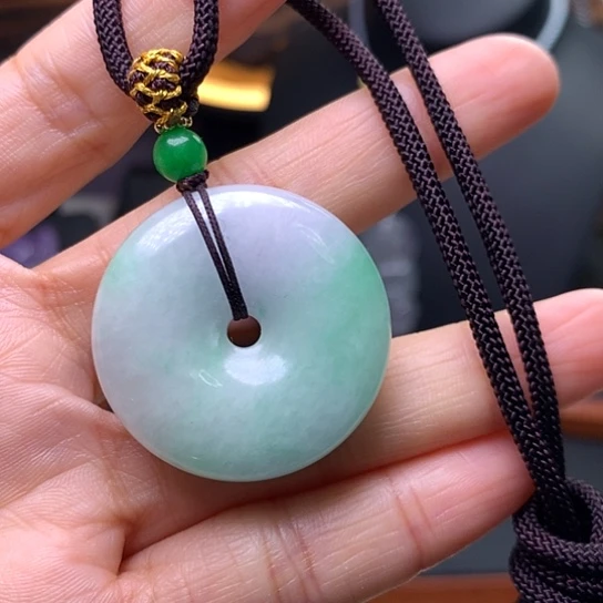 翡翠吊坠(赠链)未镶嵌吊坠