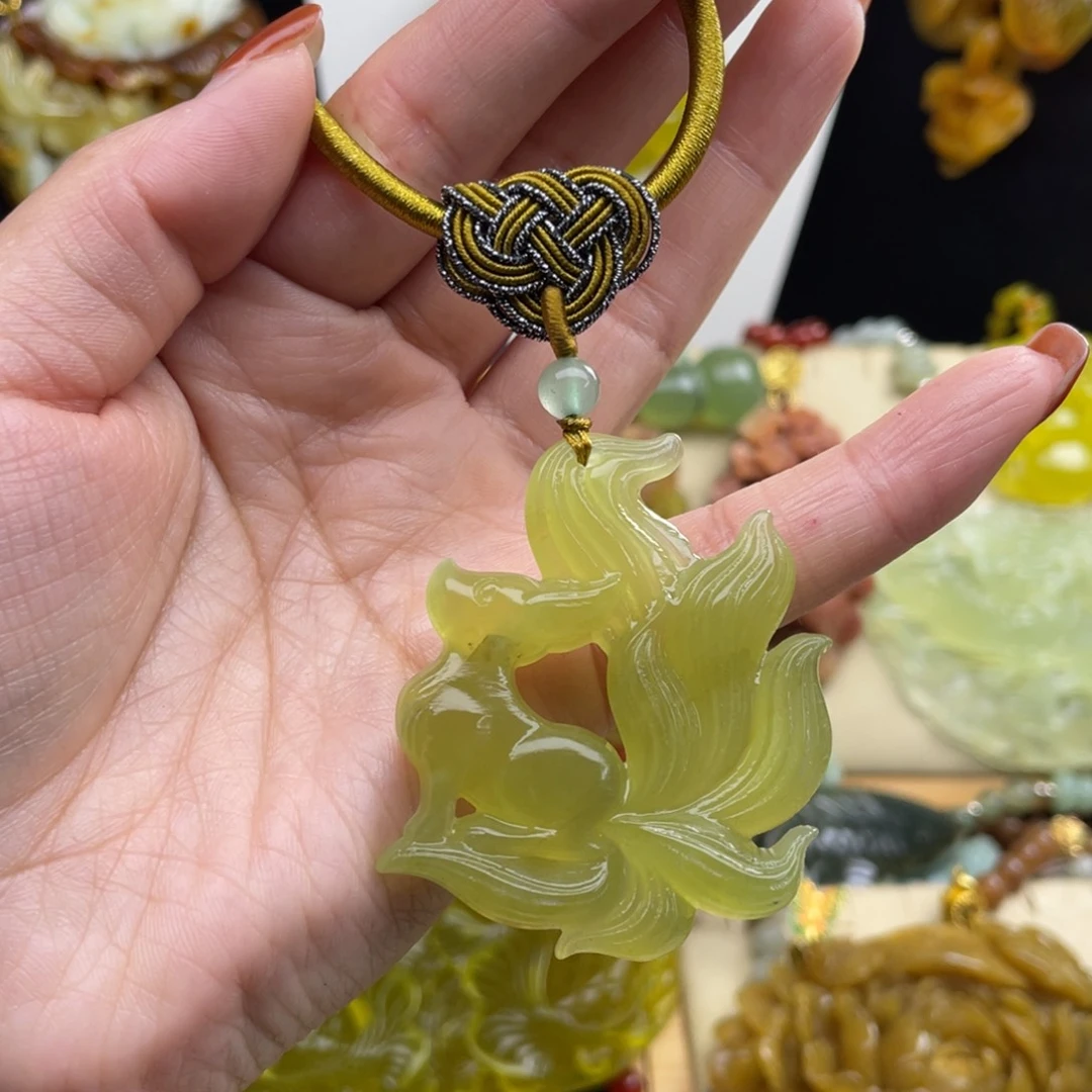 未镶嵌蛇纹石玉颈饰