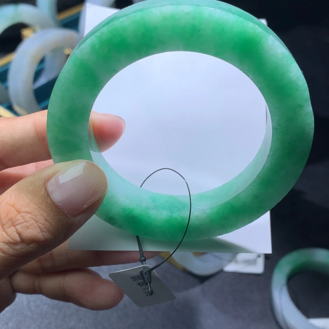 定制翡翠翡翠手镯未镶嵌