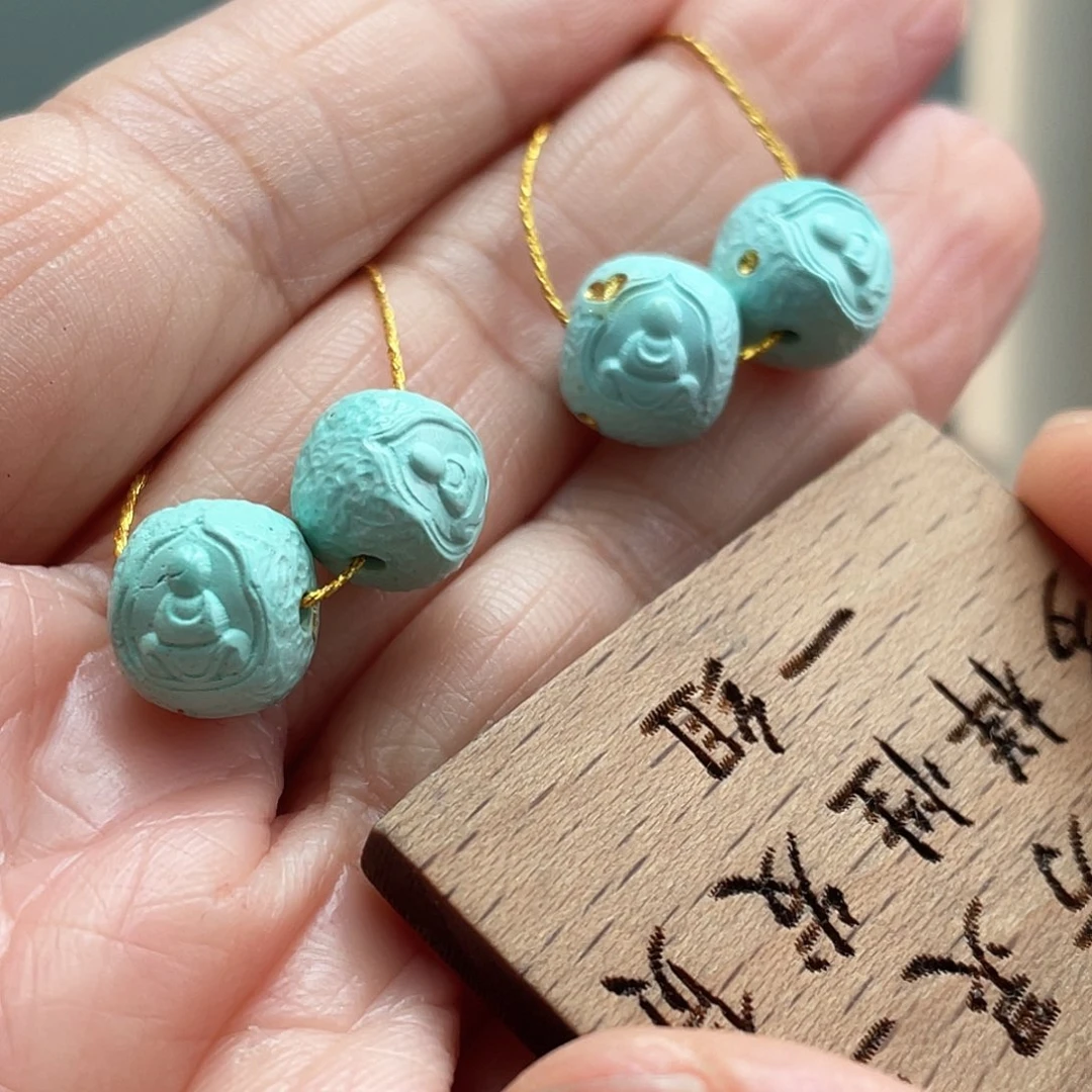 绿松石未镶嵌颈饰