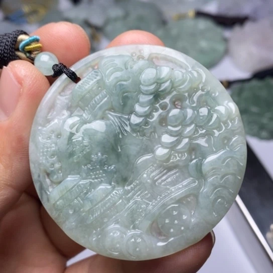 翡翠未镶嵌颈饰翡翠