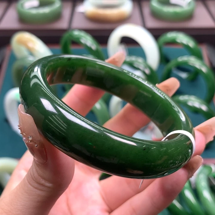 未镶嵌手镯和田玉（碧玉）5859