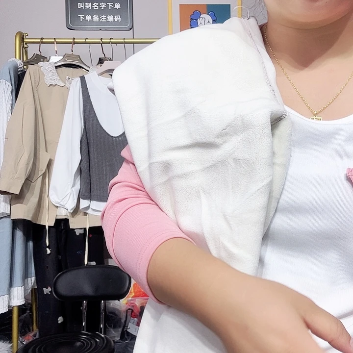 幸***瑰闪电购800大码女装