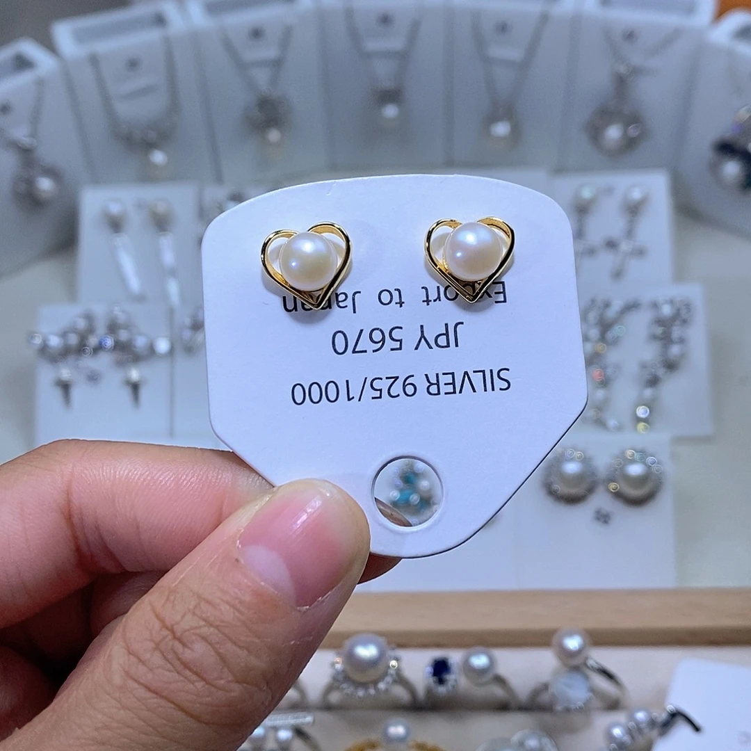 淡水珍珠耳饰未镶嵌