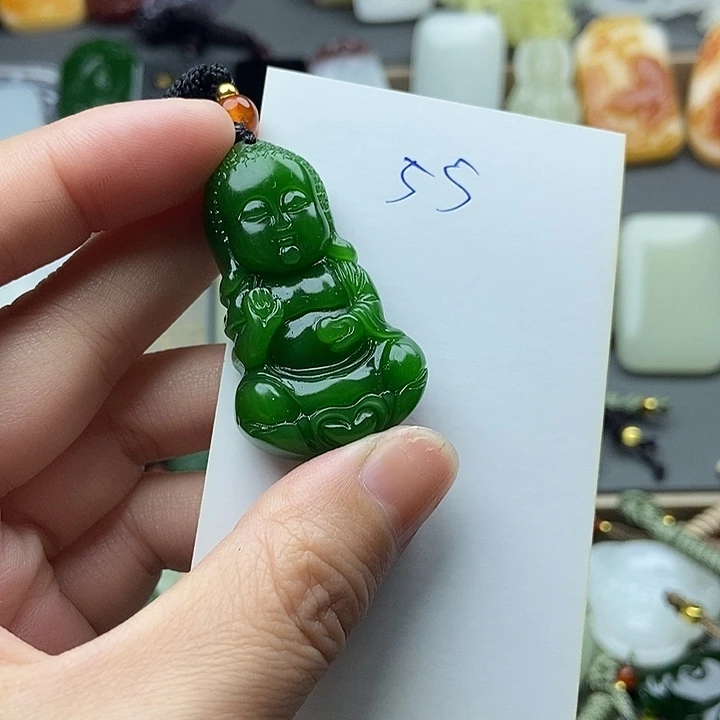 和田玉未镶嵌颈饰