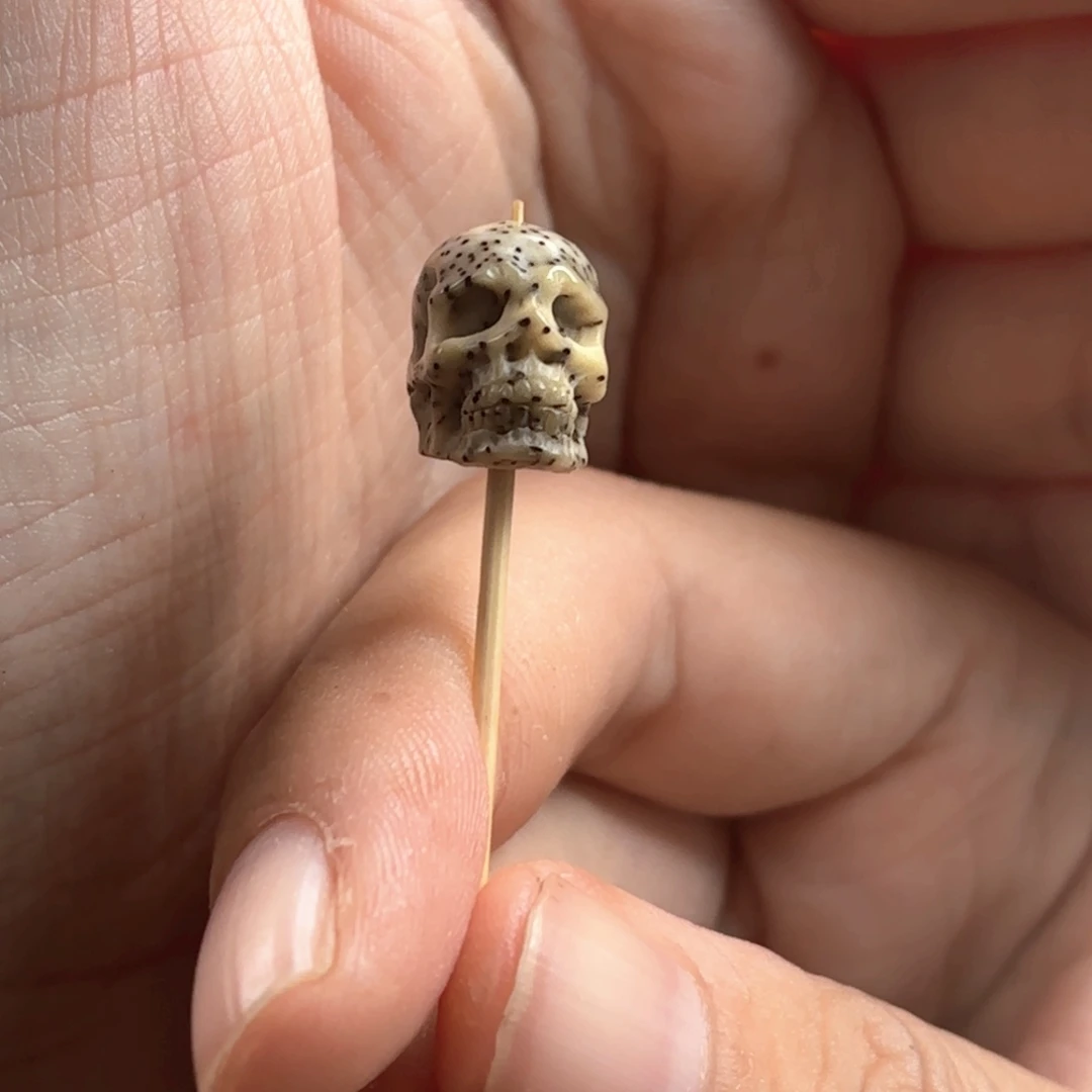 星月菩提吊坠纯手工骷髅雕刻单颗