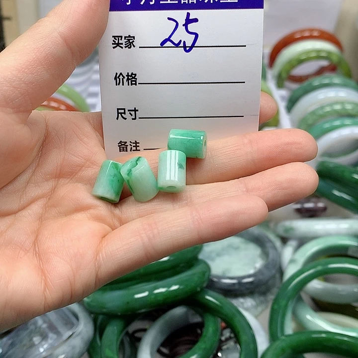 翡翠吊坠(不含链)未镶嵌多样性随机发其中之一