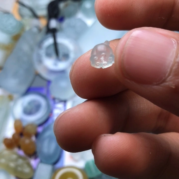 定制翡翠未镶嵌挂件