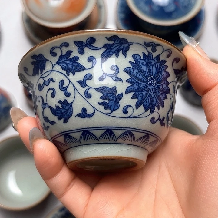 青花缠枝莲压手杯