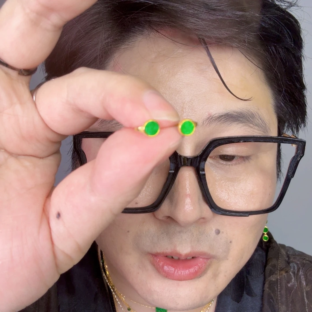 颈饰未镶嵌翡翠一对