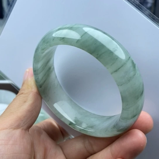 未镶嵌手镯石英质玉（金丝玉）