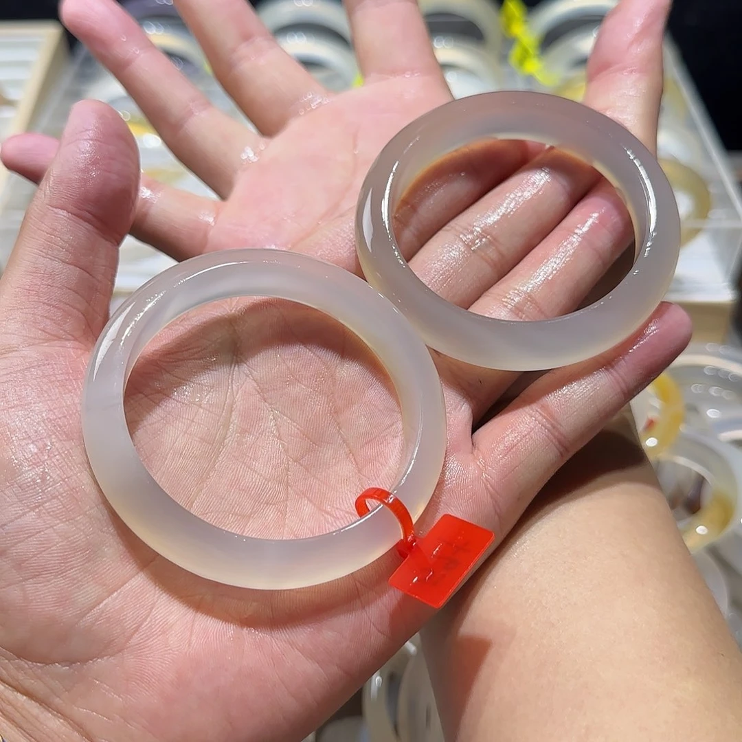 玛瑙/玉髓手镯未镶嵌禁**羊