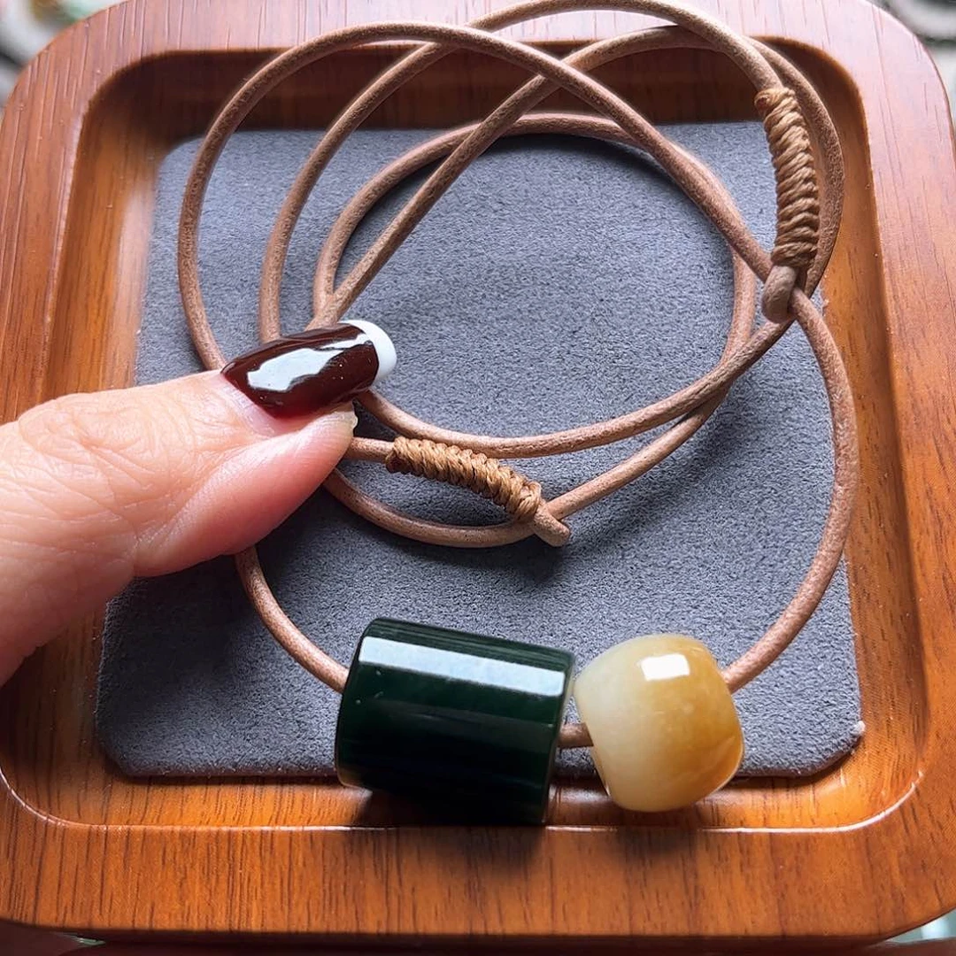 和田玉颈饰未镶嵌