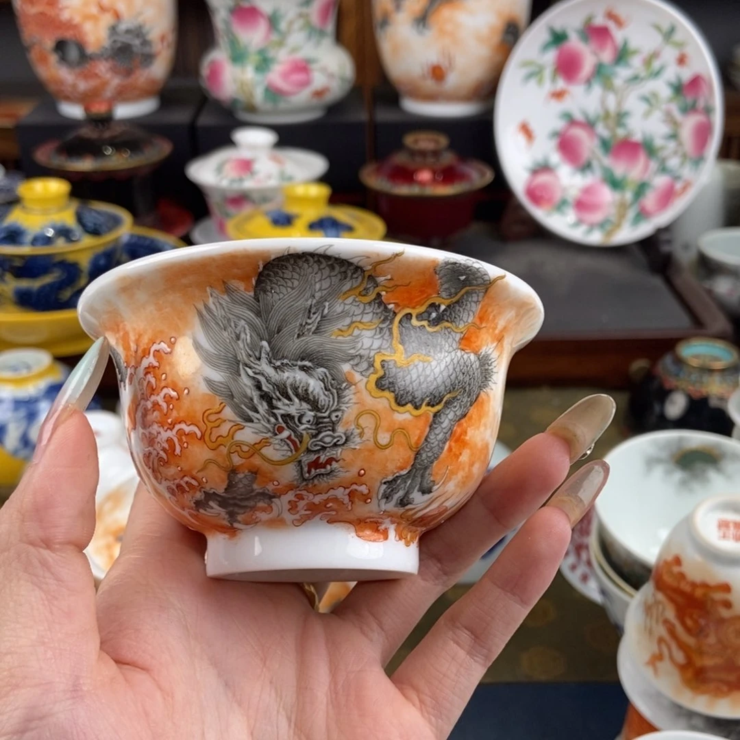 陶瓷艺术家的作品是一种