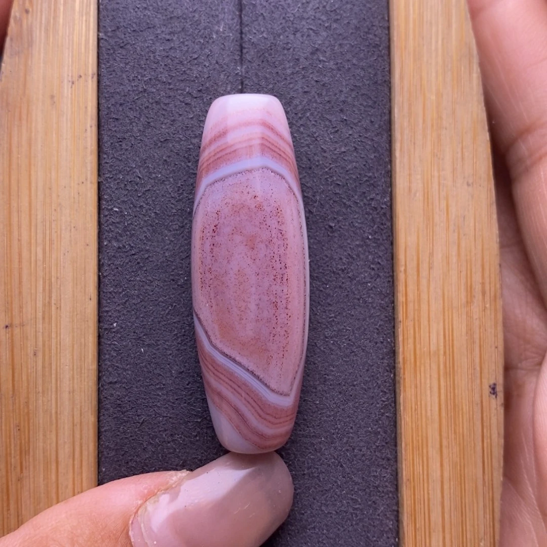 (***ง玛瑙/玉髓未镶嵌珠宝半成品