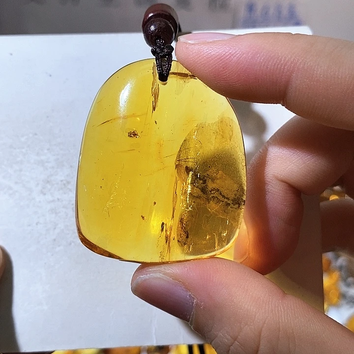 定制琥珀琥珀吊坠