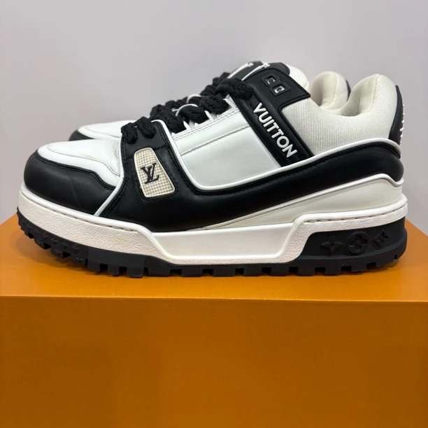 95新 LouisVuitton/路易威登 41.5码LV黑白胖丁F0163