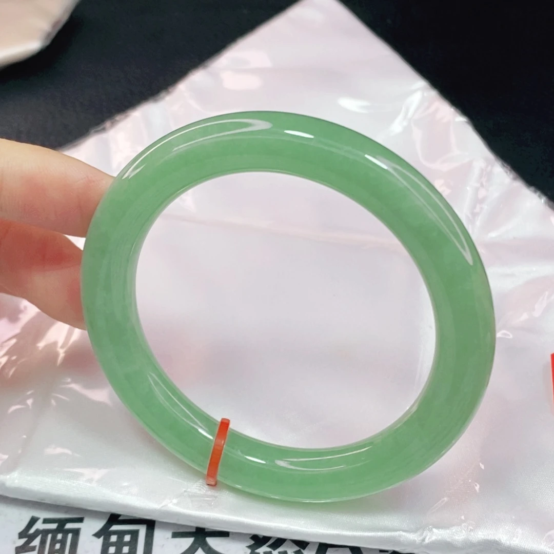 未镶嵌手镯翡翠54圆镯