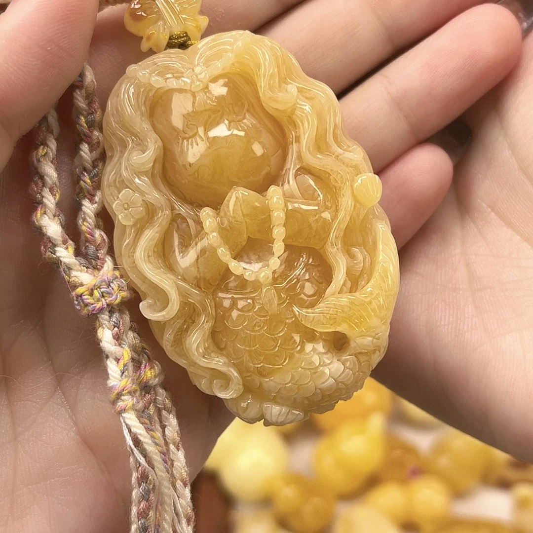 蜜蜡颈饰未镶嵌清*美人鱼不退不换