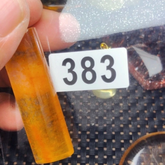 吉****未镶嵌颈饰水晶水晶