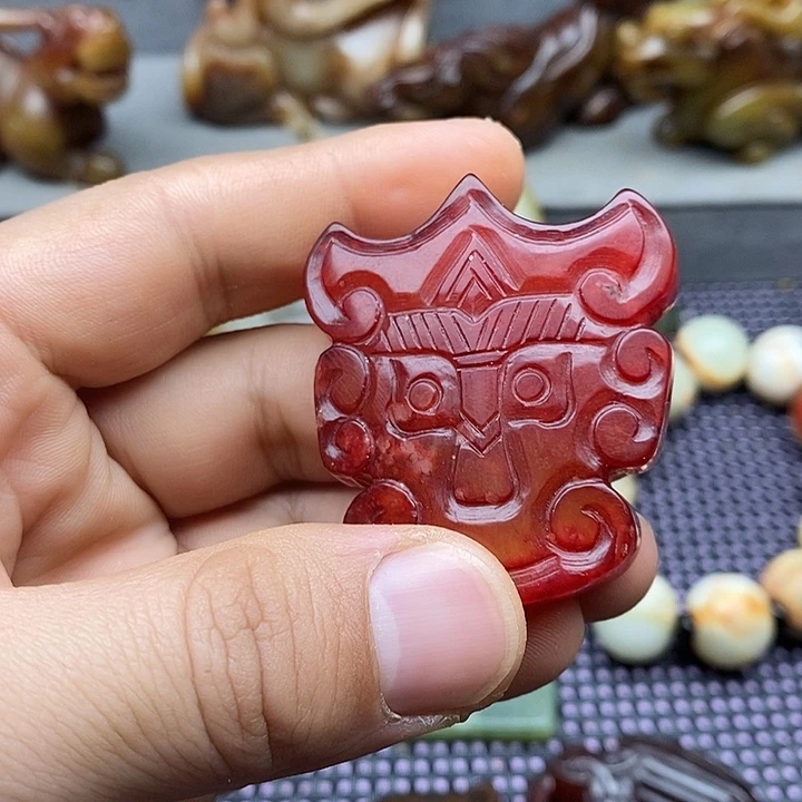 未镶嵌蛇纹石玉颈饰