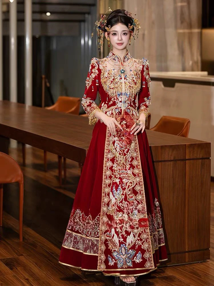奢华秀禾服丝绒重工新娘结婚礼服2025新款中式嫁衣婚服凤冠霞帔夏