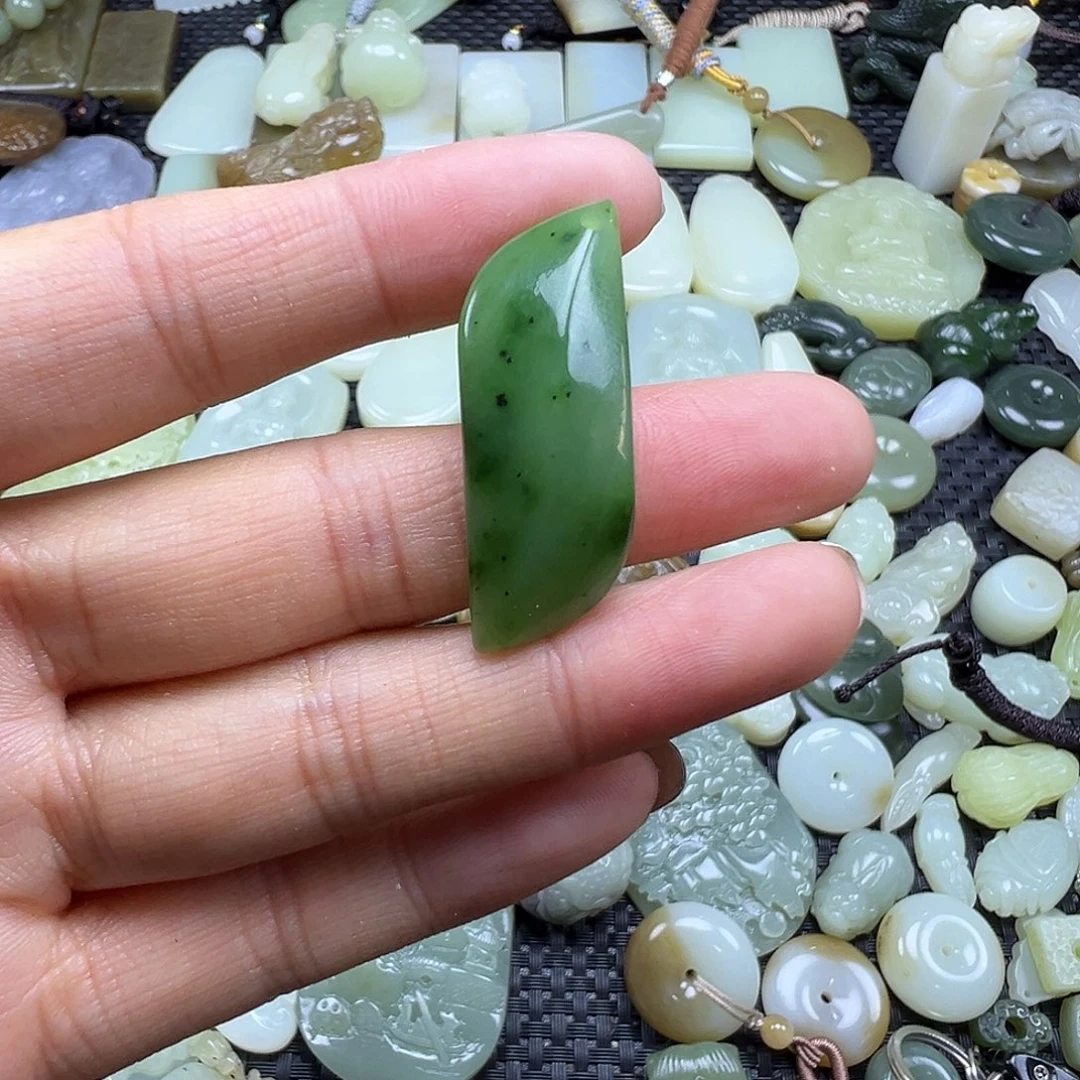 和田玉未镶嵌颈饰卡36.8