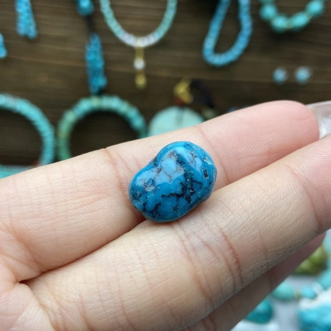 绿松石未镶嵌玉化蓝随行