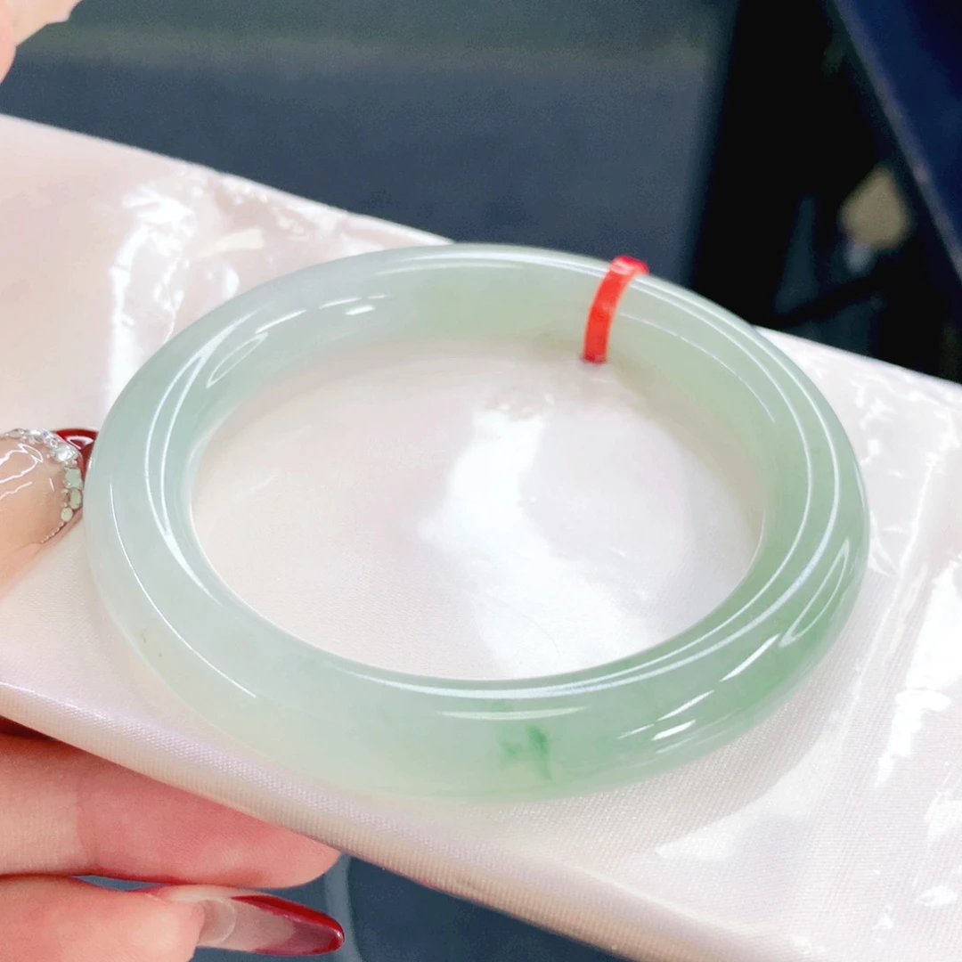 翡翠未镶嵌手镯53