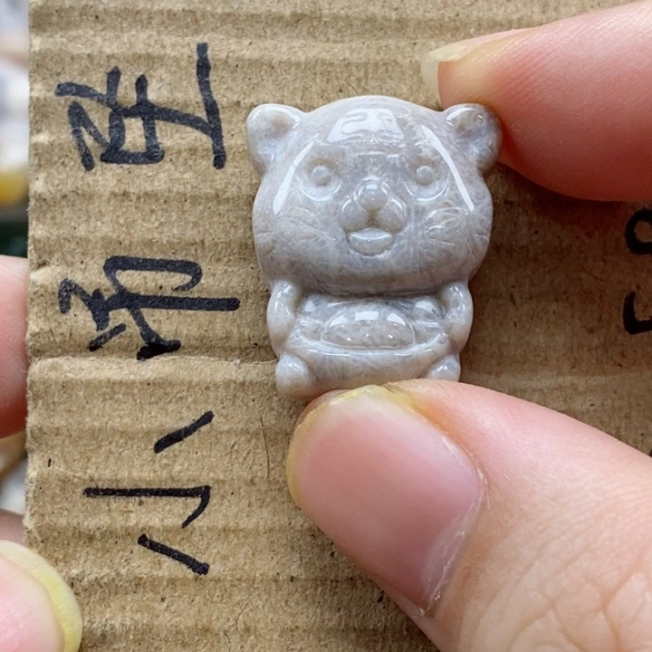 硅化珊瑚（珊瑚玉）颈饰未镶嵌