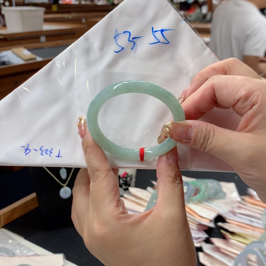 未镶嵌手镯翡翠翡翠