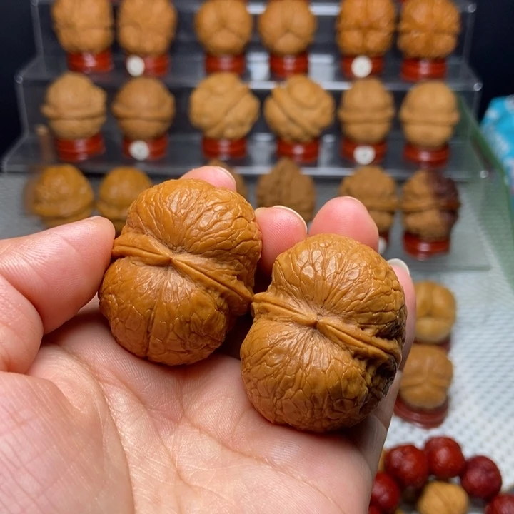 把件文玩核桃峭壁元宝31