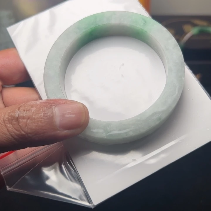 未镶嵌手镯翡翠白底青手镯胚
