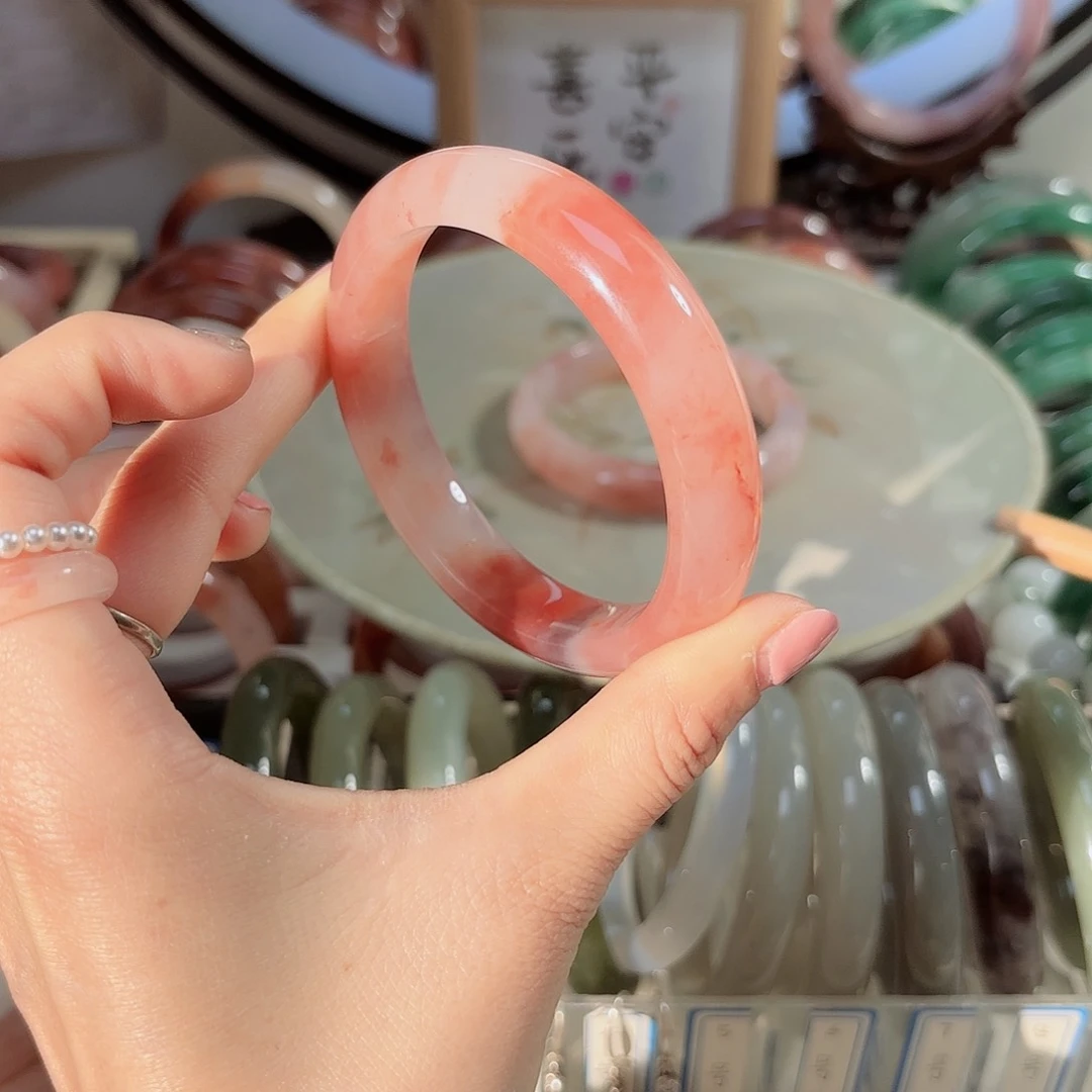 石英质玉手镯未镶嵌嗯****?