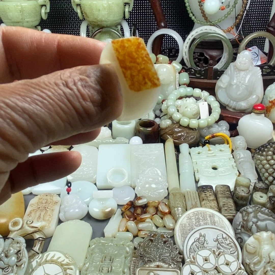 和田玉（糖玉）未镶嵌颈饰