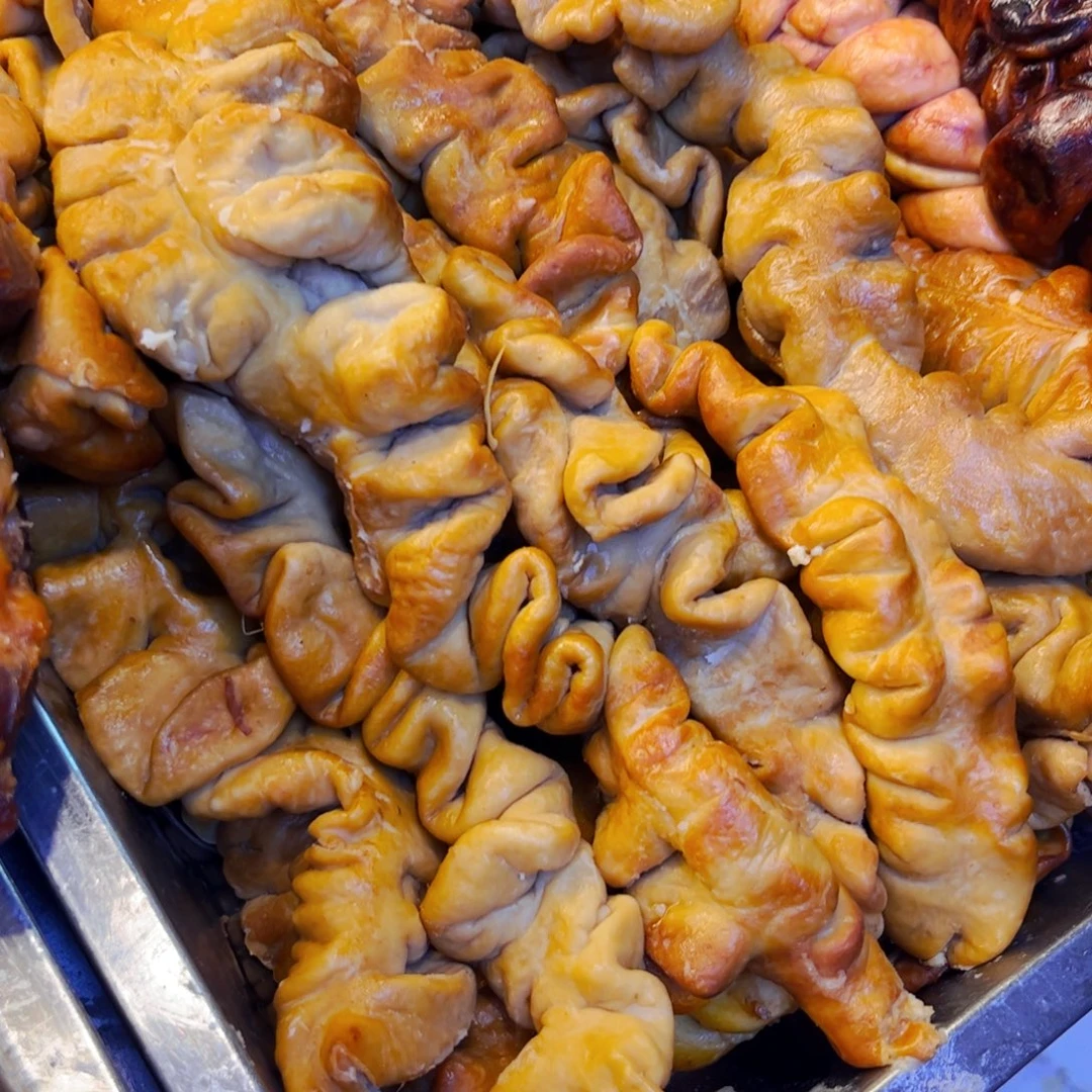 2斤熏酱肥肠特价89包邮