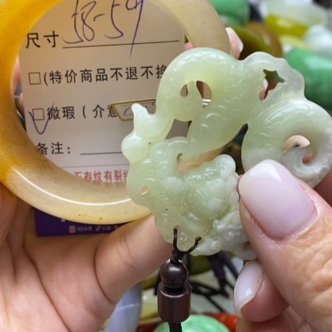 未镶嵌手镯石英质玉
