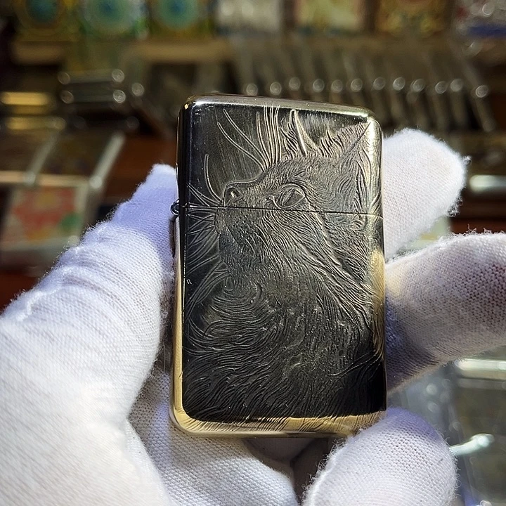 铜佐罗三代仰望星空